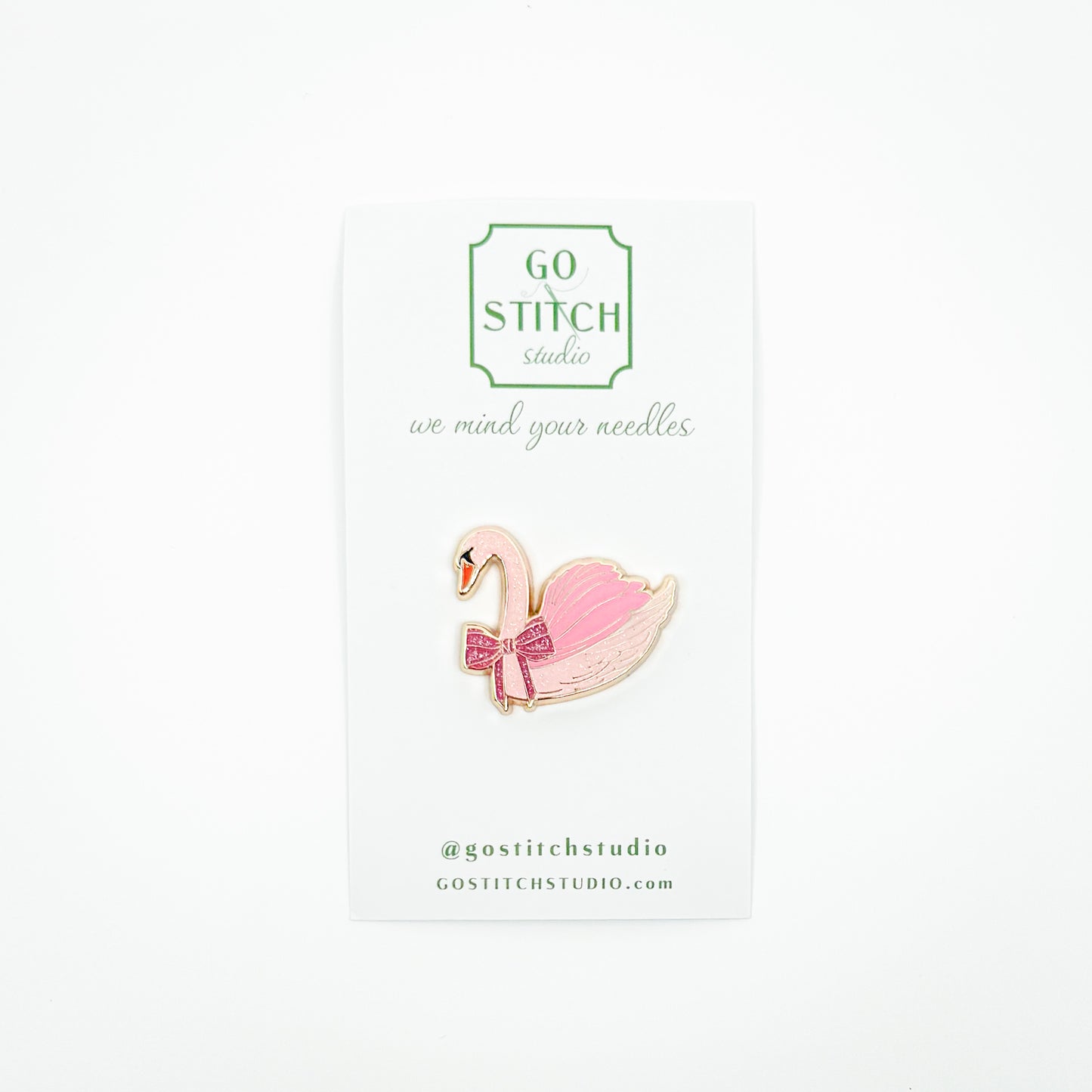 Pink Glitter Swan with Bow Needle Minder