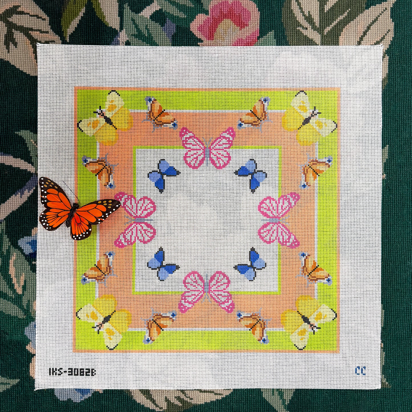 Bright Butterfly Scarf (13 mesh) *Exclusive*