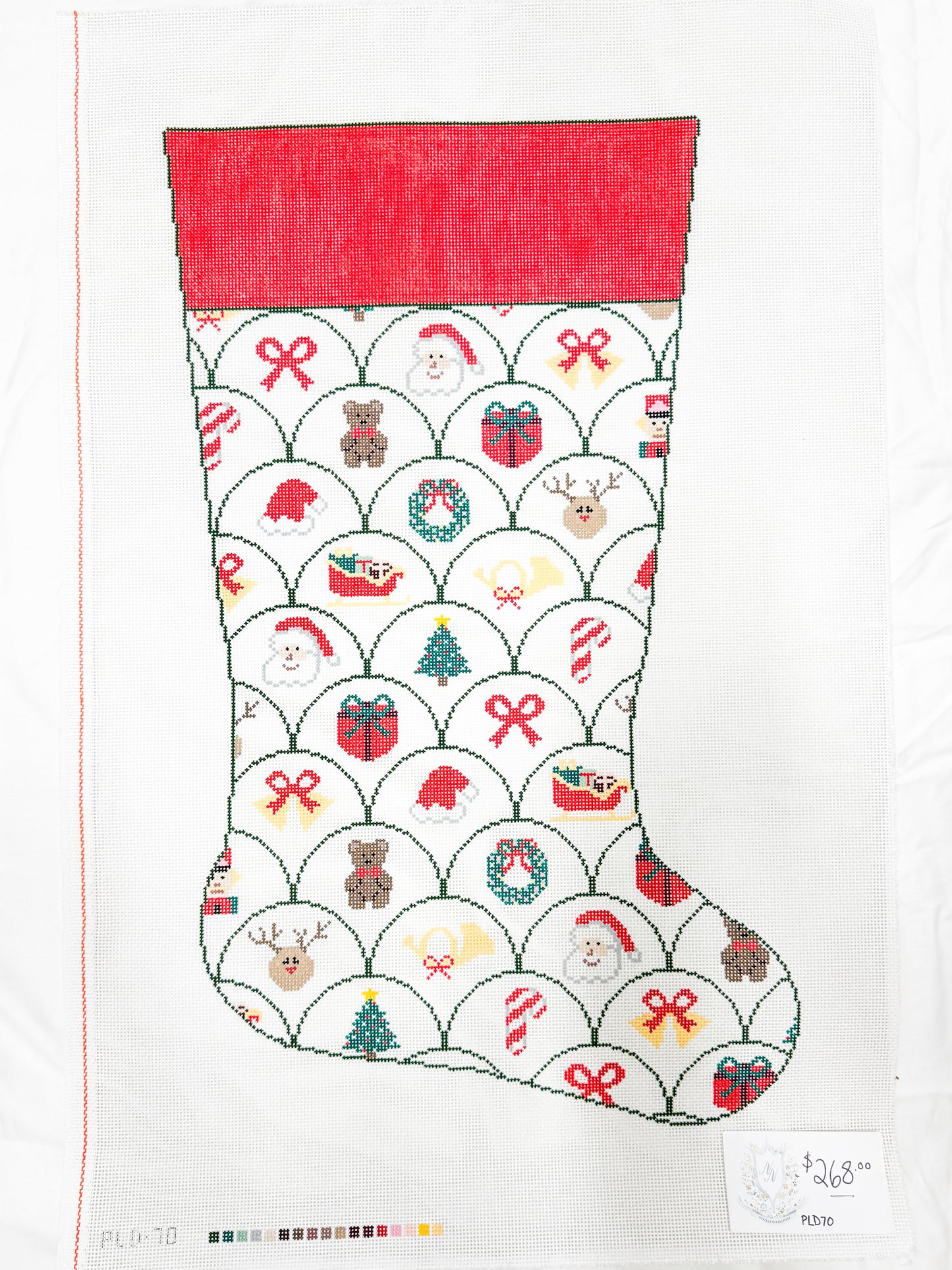 scalloped xmas stocking red cuff