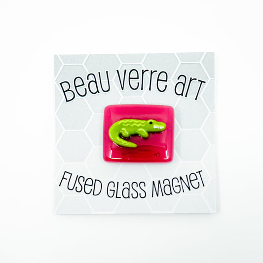 Alligator on Pink Fused Glass Needle Minder - Rectangle
